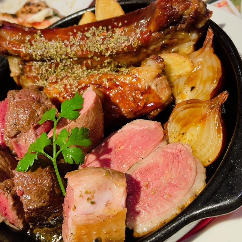 カルネミスト！肉盛り合わせ北海道産牛フィレステーキ・もち豚ステーキ・若鶏コンフィ(イタリアン CIRCO)