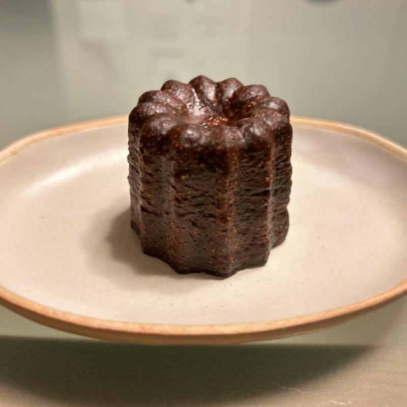 カヌレ(パティスリーポムルージュ)