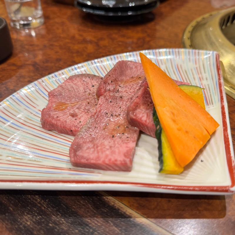 厚切り牛タン(米沢牛炭火焼肉 上杉 )