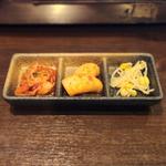 キムチとナムル盛り合わせ(焼肉くろちゃん)