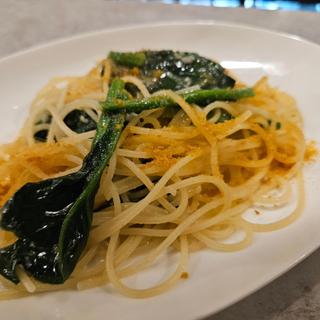 ほうれん草とカラスミのパスタ