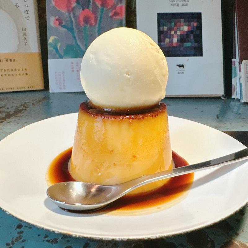 イトマイプリン　アイス乗せ(本屋　イトマイ)