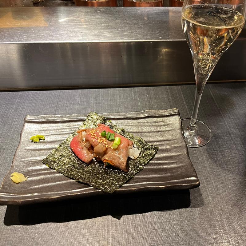 和牛の手巻き寿司(鉄板焼 一如)