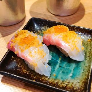 黄金に輝く真鯛のカラスミまぶし(鮨・酒・肴 杉玉 大船)