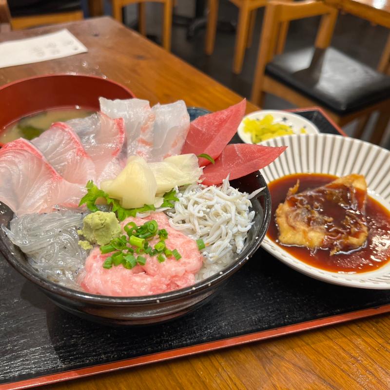 地魚丼定食(大間新栄丸 )
