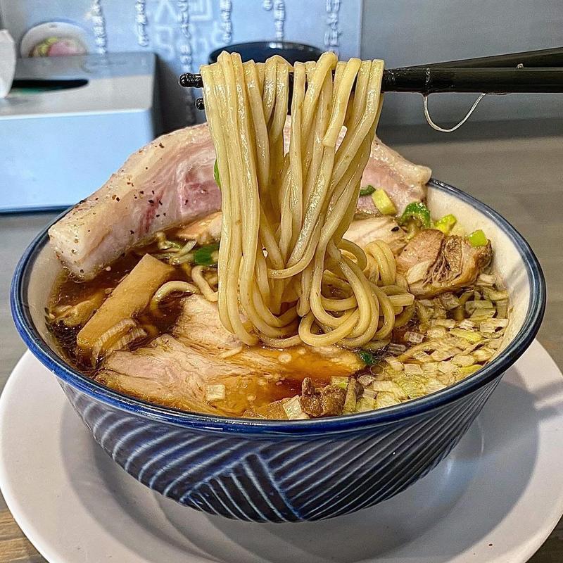 限定A ざ・中華そば 麺大盛 塩釜チャーシュー(麺房 鶏くらふと)