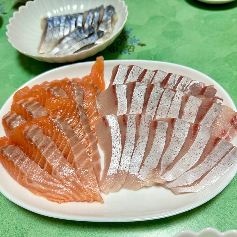 刺身盛り(ぶり、サーモン)(ベルクス 東墨田店)