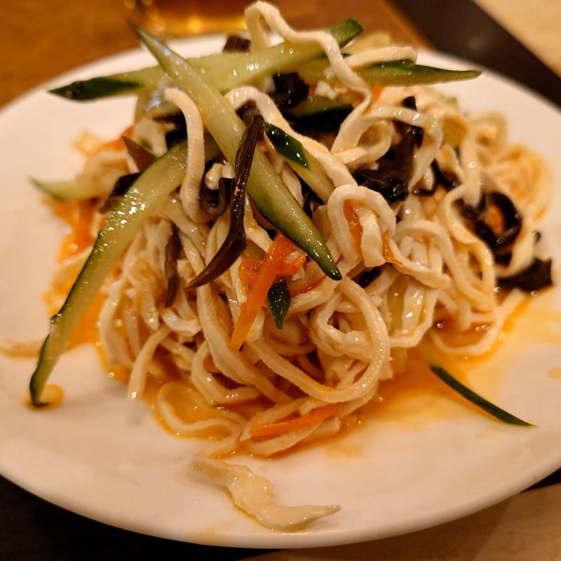 干し豆腐の細切り和え(マルヤス酒場 柏店)