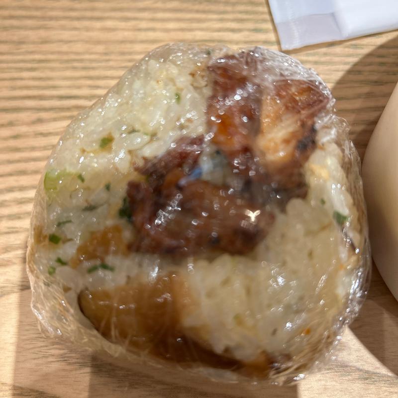 きんぴらごぼうと鶏はらみのおにぎり(DONGURI(どんぐり)大通店)
