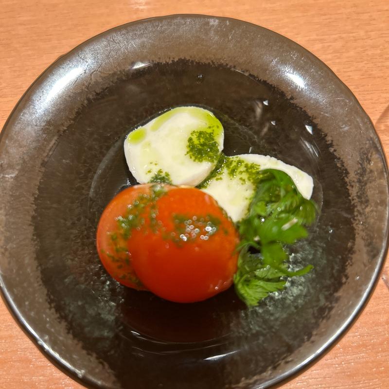 トマトとモッツァレラのカプレーゼ(ヱビスバー 札幌アピア店 (YEBISU BAR Sapporo Apia))