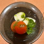 トマトとモッツァレラのカプレーゼ