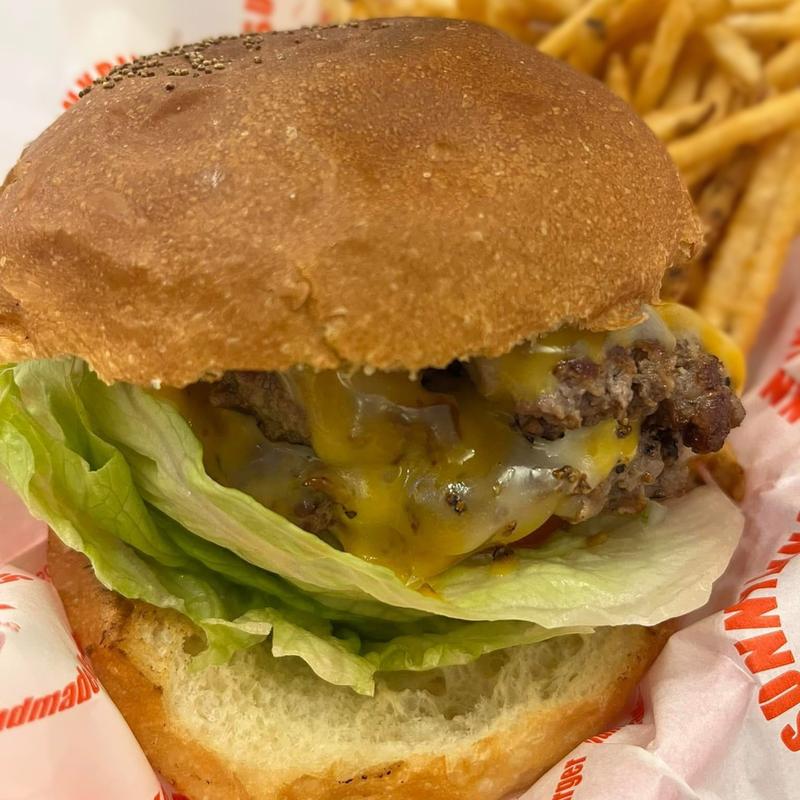 ダブルチェダーチーズバーガー(サニーダイナー)