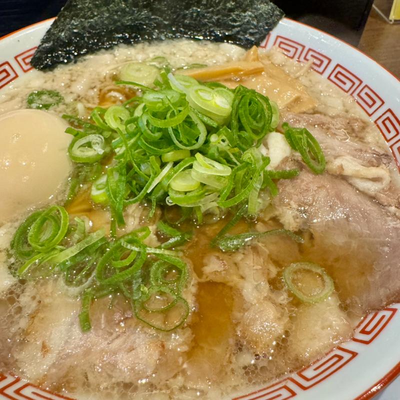 背脂鶏醤油ラーメン(背脂醤油 ラーメン庄兵衛)
