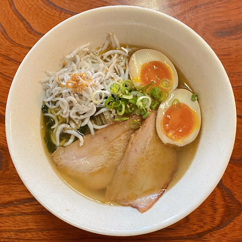 しおラーメン(淡波家)