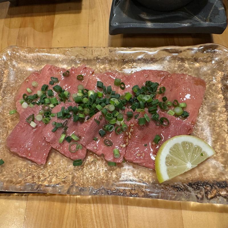  牛タン刺し(鳥光國 府中ルシーニュ店)