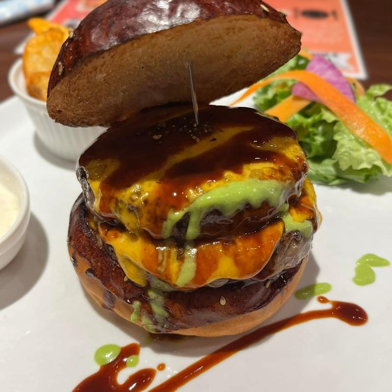 ダブルチーズバーガー(LUXE BURGERS & Sunny's Table 人形町店)