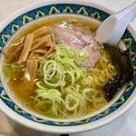醤油ラーメン(めん丸 曳舟店)
