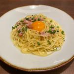 厚切りベーコンのカルボナーラ鎌倉風
