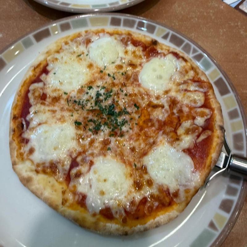 バッファローモッツァレラのマルゲリータピザ(サイゼリヤ ベルクスモール足立花畑店)