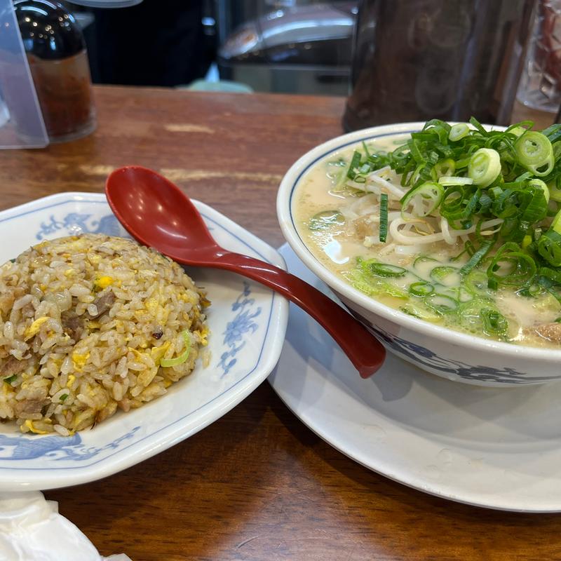 チャーハン定食　とんこつラーメン(ラーメン藤 和邇店 )