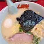 プレミアム塩とんこつラーメン(山岡家)