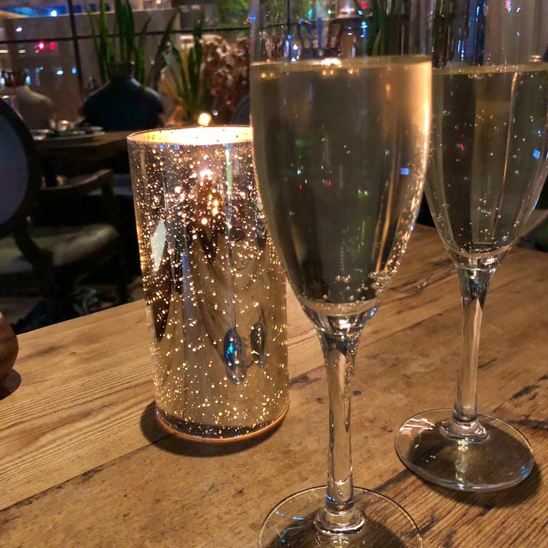 シャンパン(パンビュッフェ&肉イタリアン 茶屋町 ファクトリーカフェ)