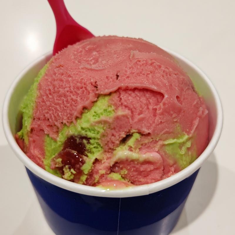 ベリーミーツピスタチオ(サーティワンアイスクリーム 西武東戸塚S.C.店)