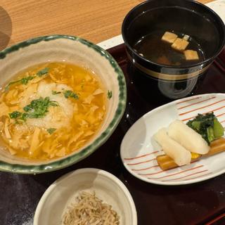 湯葉餡掛けじゃこ山椒ご飯 赤だし 京漬物(京都 梅小路 花伝抄)