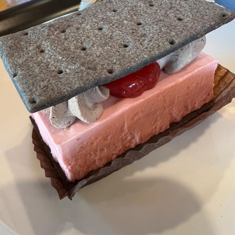 クッキーサンド ストロベリー&チョコ(スターバックスコーヒー 三木サービスエリア(上り線)店)