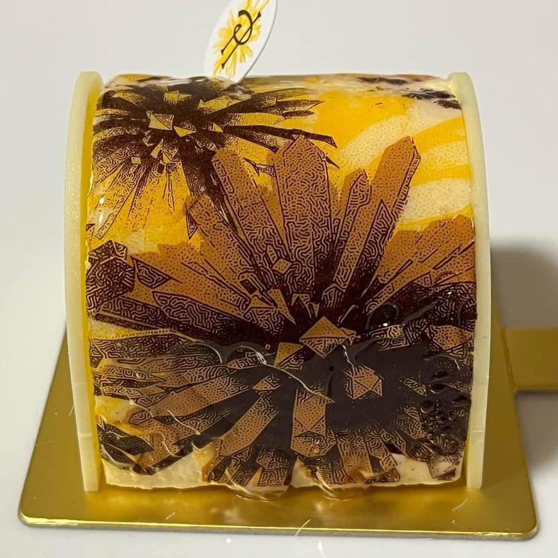 ビュッシュサティーヌ(ピエールエルメ)