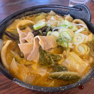 豚肉ほうとう(甲州ほうとう小作 石和駅前通り店)
