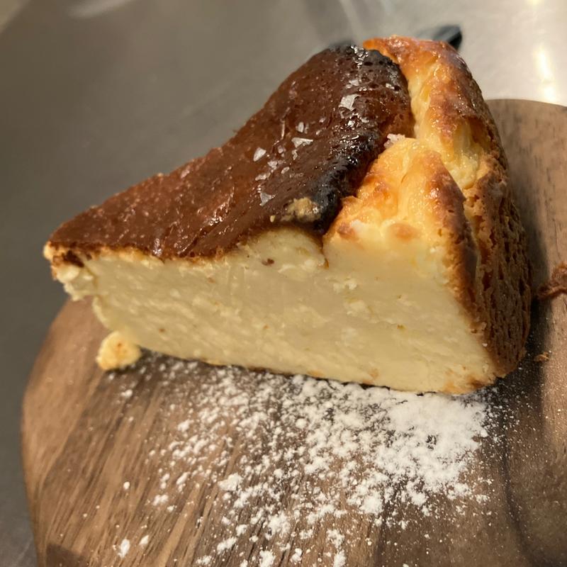 バスクチーズケーキ(Dining kaze 池袋の風 - 池袋東口本店)