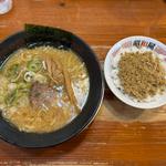 味噌ラーメン　そぼろ御飯カレー味(らーめん昭和屋 扇町店 )