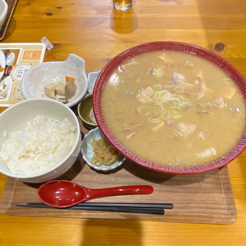 豚汁定食大盛(汁べえ (じゅうべえ))