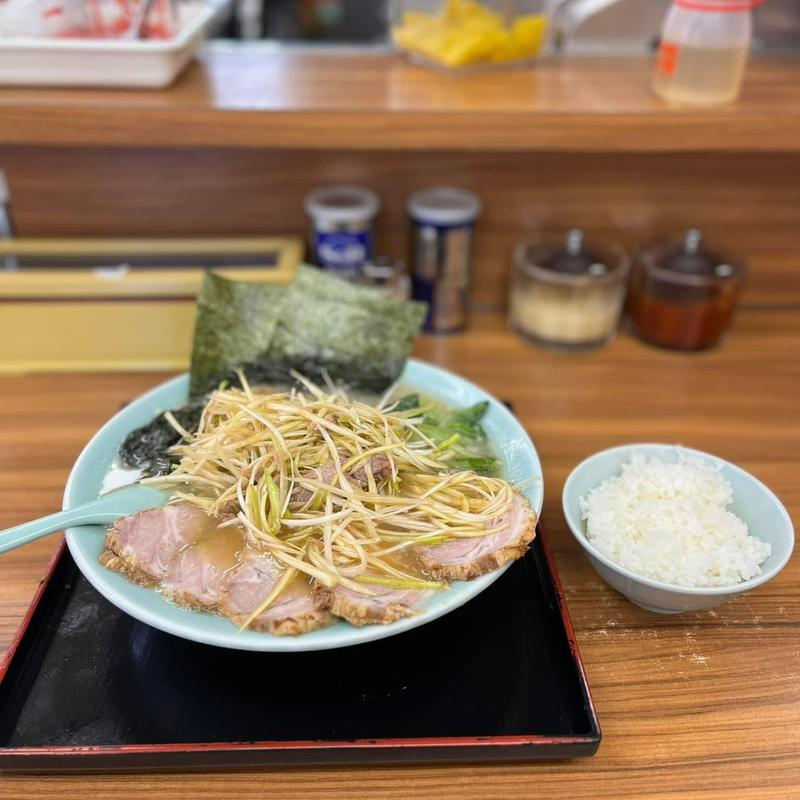 ネギチャーシュー麺 半ライス(ラーメンショップ 城東店)