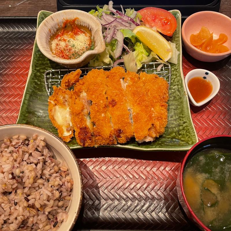 チキンと大葉のチーズカツレツ(大戸屋 広島本通店 （おおとや）)