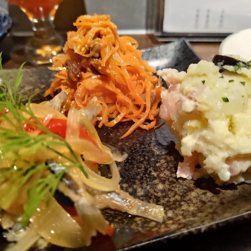 前菜3種盛り合わせ(クラフトビールとお料理 oasis)