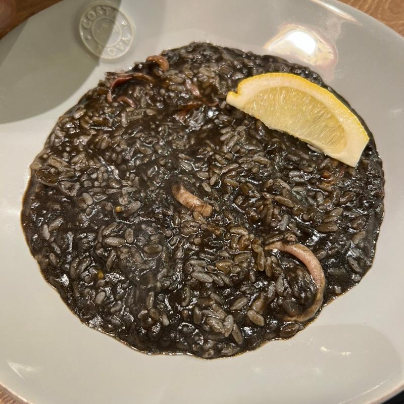 イカ墨のパエリア(Italian Kitchen VANSAN 加古川店)