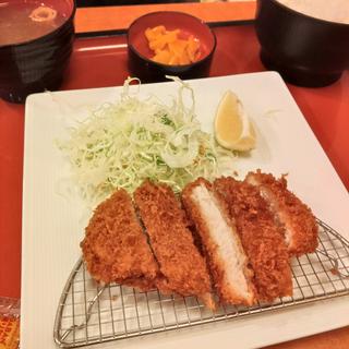 とんかつ定食(まるまつ 前沢店 )