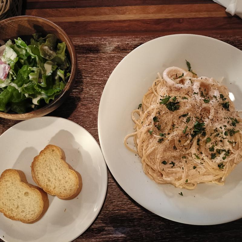 スルメイカの明太クリームパスタ(Restaurant & Bar TANIQUE（タニーク）)