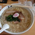 塩ラーメン　中盛　背脂(麺や 一彰 )
