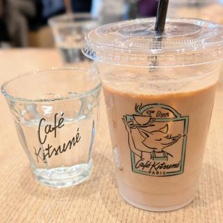 カフェラテ(Café Kitsuné Shibuya)