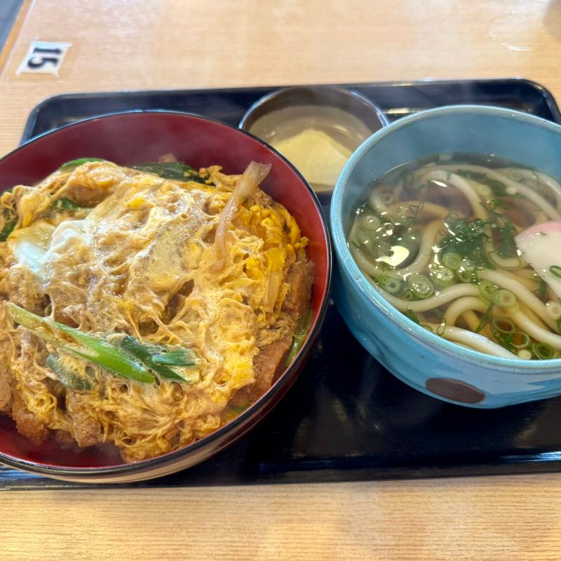 カツ丼とミニうどん(北陸そば そば一)