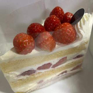 プレミアムストロベリーショートケーキ(ザ・ベーカリー＆ペイストリー)