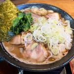 家系ラーメン（中200g）