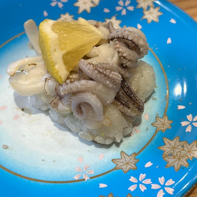 生ゲソ炙り藻塩レモン(漁港回転寿司 鮨かば 境港波止場店)