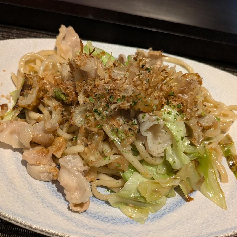沖縄塩焼きそば(mahoroba鉄板 沖縄 旧鉄板焼 蓮沖縄店)