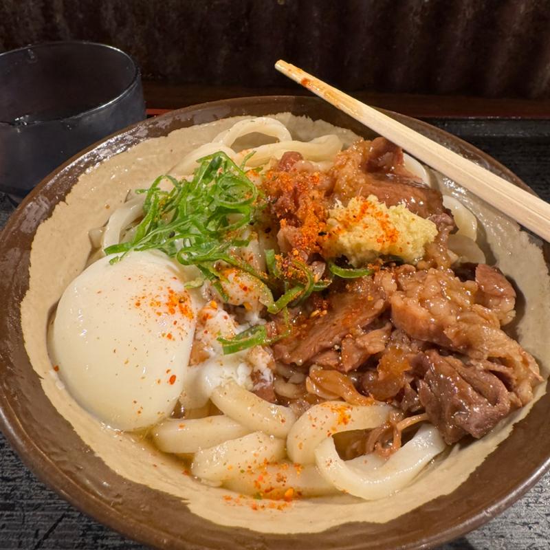 牛肉温玉ぶっかけ(本場さぬきうどん 親父の製麺所 上野店)