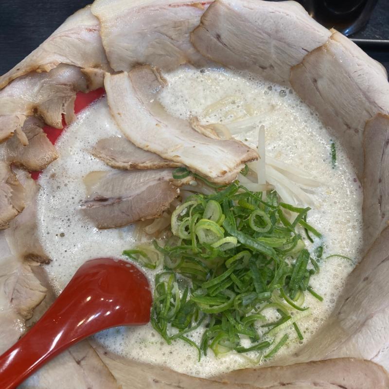 とんこつ王（キング）花びらチャーシュー(みなと軒 三宮高架下店)