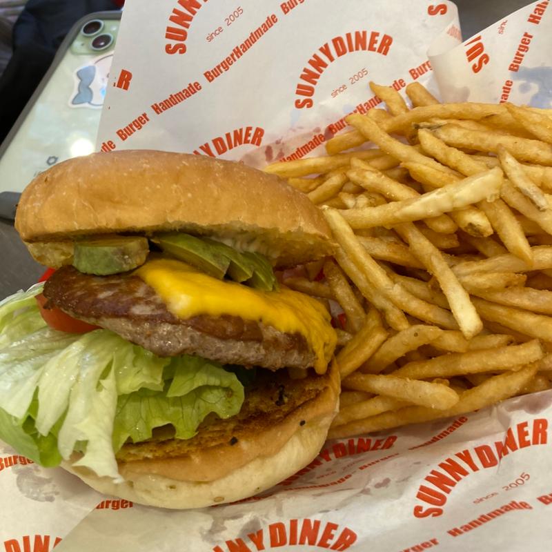 アボカドチーズバーガー(サニーダイナー 本店 （SUNNY DINER）)